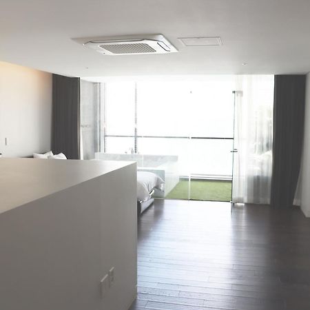 Acc Design Hotel Gwangju Metropolitan City Esterno foto