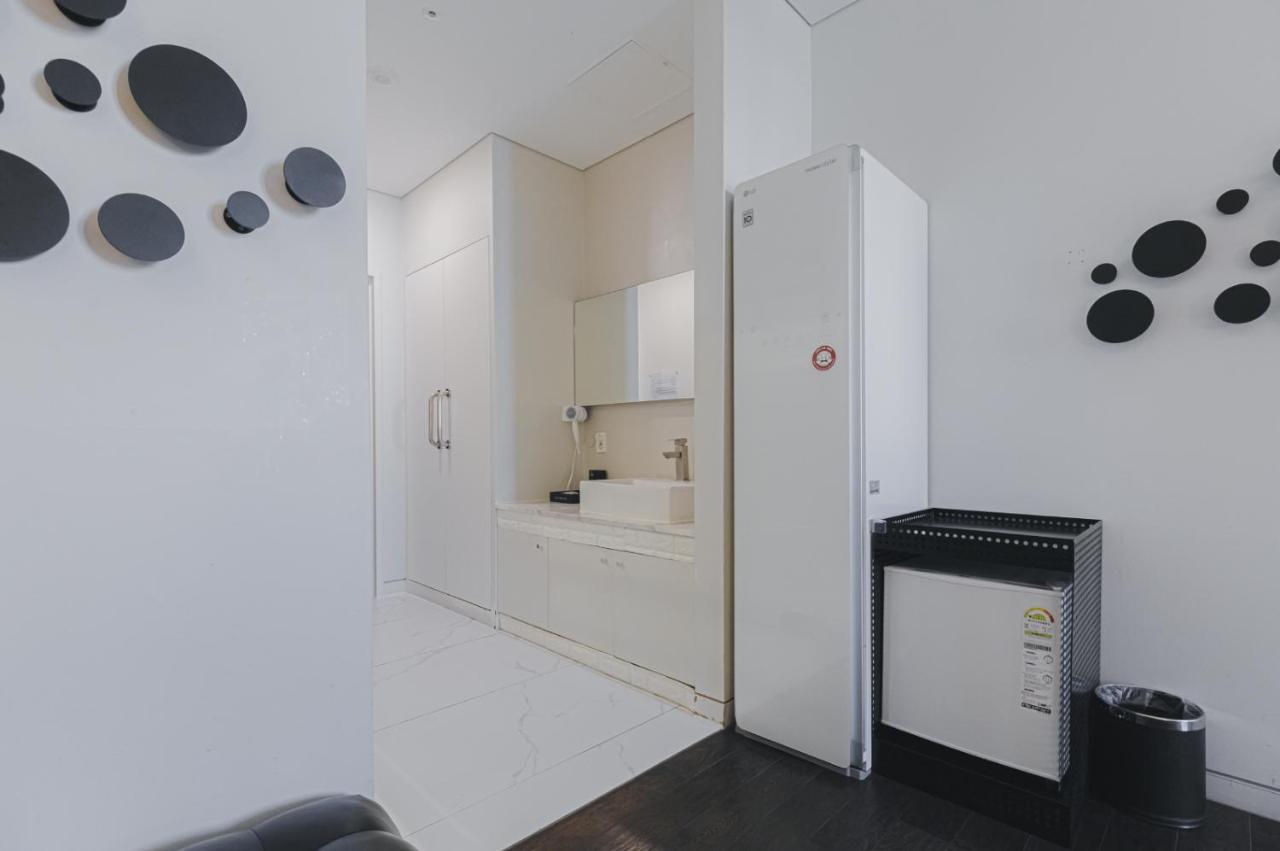 Acc Design Hotel Gwangju Metropolitan City Esterno foto