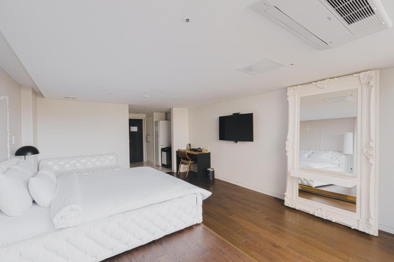 Acc Design Hotel Gwangju Metropolitan City Esterno foto
