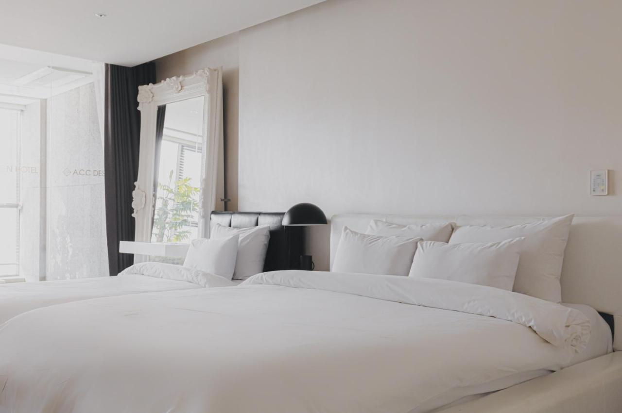 Acc Design Hotel Gwangju Metropolitan City Esterno foto