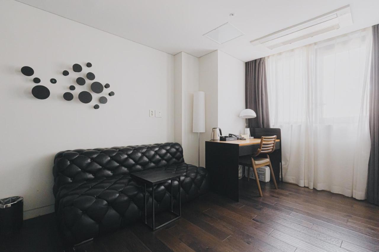 Acc Design Hotel Gwangju Metropolitan City Esterno foto