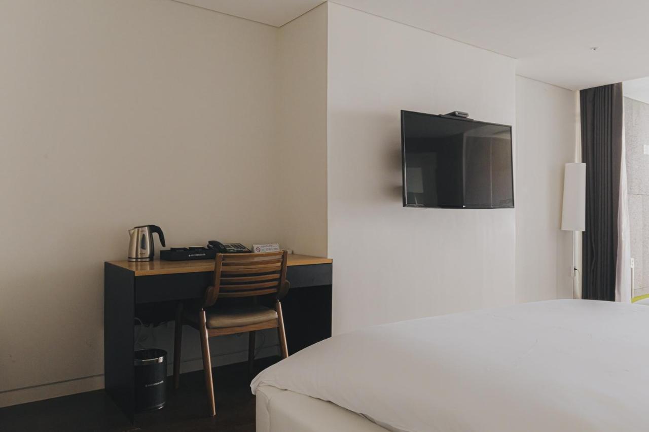 Acc Design Hotel Gwangju Metropolitan City Esterno foto